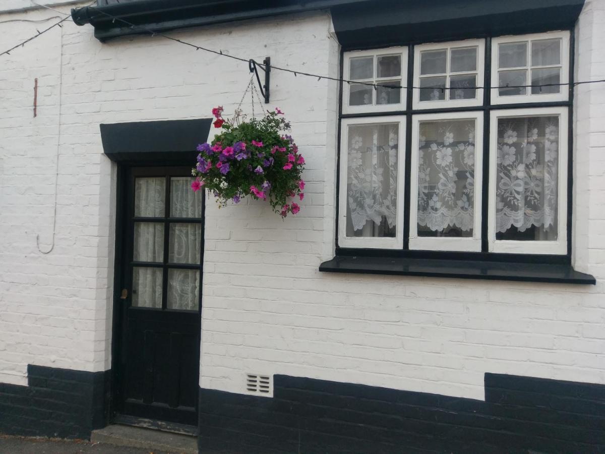 The Rifle Volunteer Bed & Breakfast Ware Exterior photo